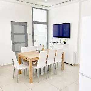 Luxury In The Centre Ac Parking Garden Appartement Budapest